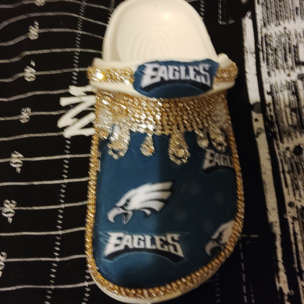 Custom Eagle Crocs - Picture 5 of 6